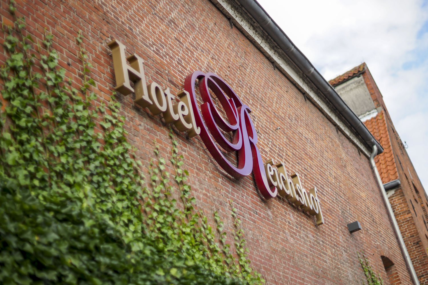 Werbeschild Hotel Reichshof